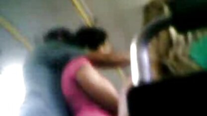 از blowjob خانگی سوتی فیلم پورن که توسط یک زن باریک انجام می شود
