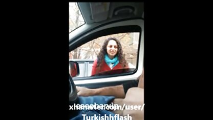 تانیا از سیگار کشیدن از دوست دختر لذت فیلم سکس هنده می برد